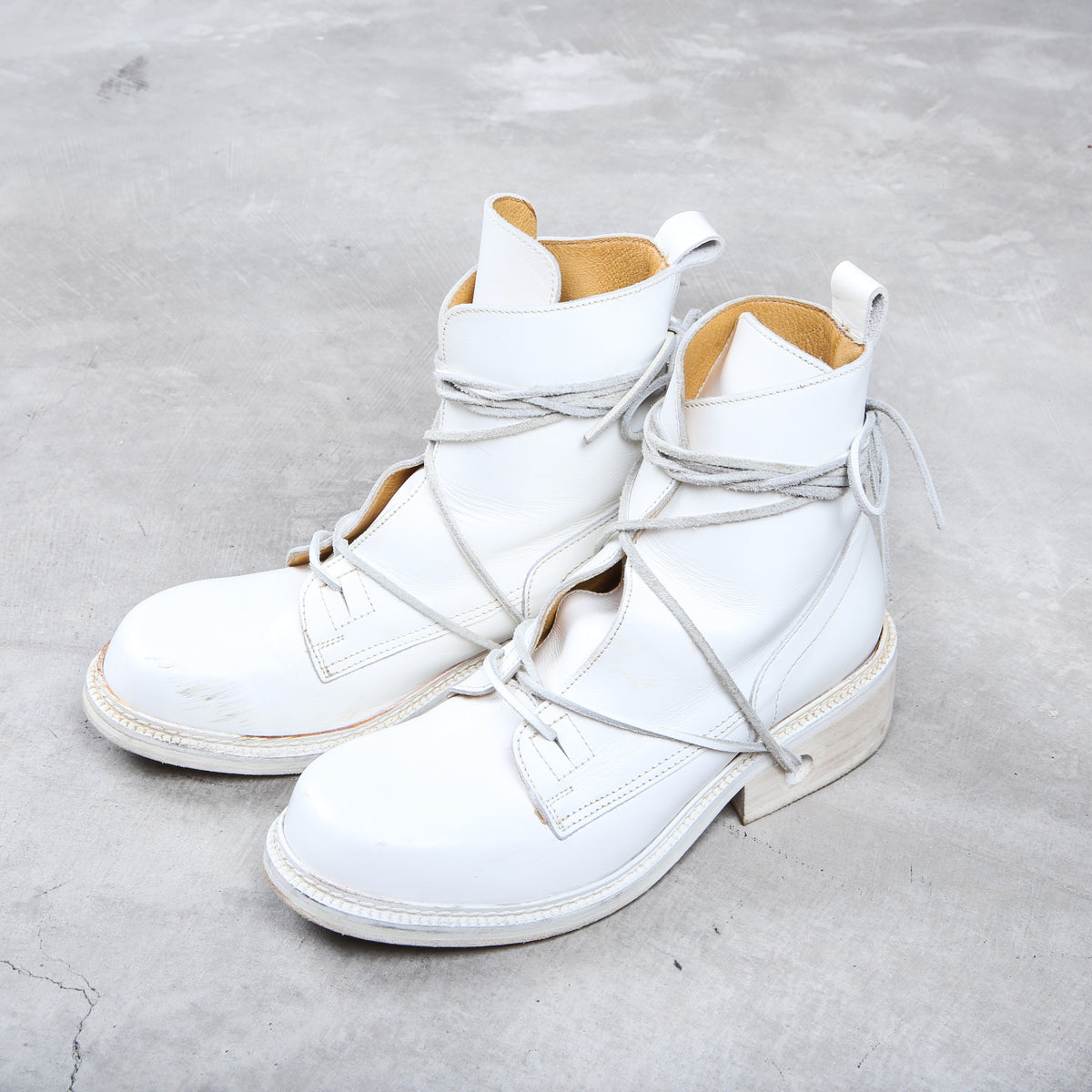 DIRK BIKKEMBERGS 　ホワイトブーツ 　41 Dirk Bikkembergs White Steel Cut Heel Bungee Boots Size 41