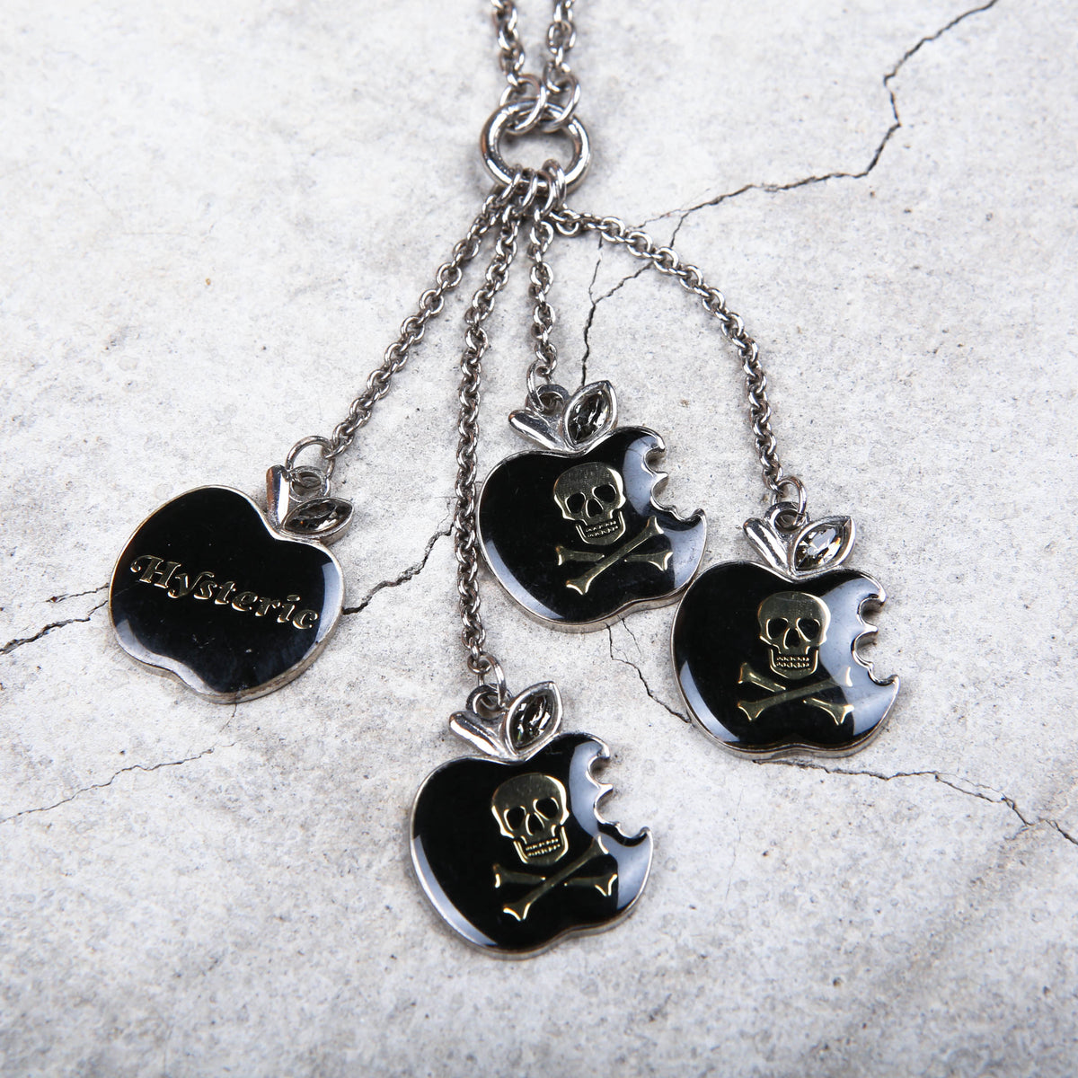 Hysteric Glamour Skull Apple Necklace – akaibu.co