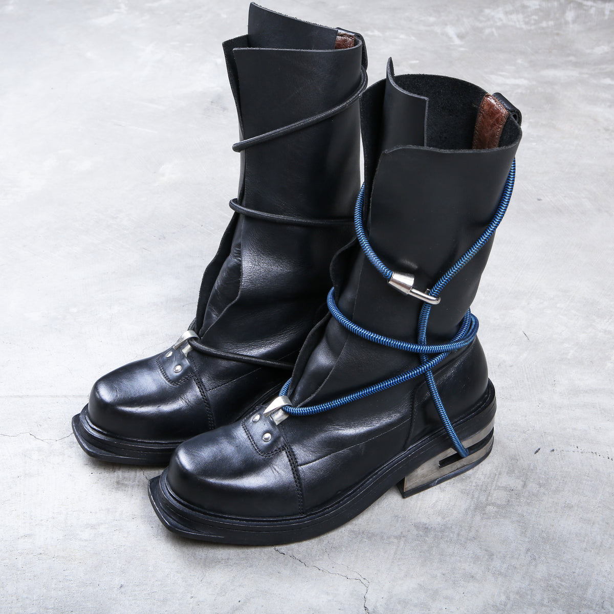 靴 DIRK BIKKEMBERGS boots Vintage 90s DIRK BIKKEMBERGS Black Leather Pierced Tie Through