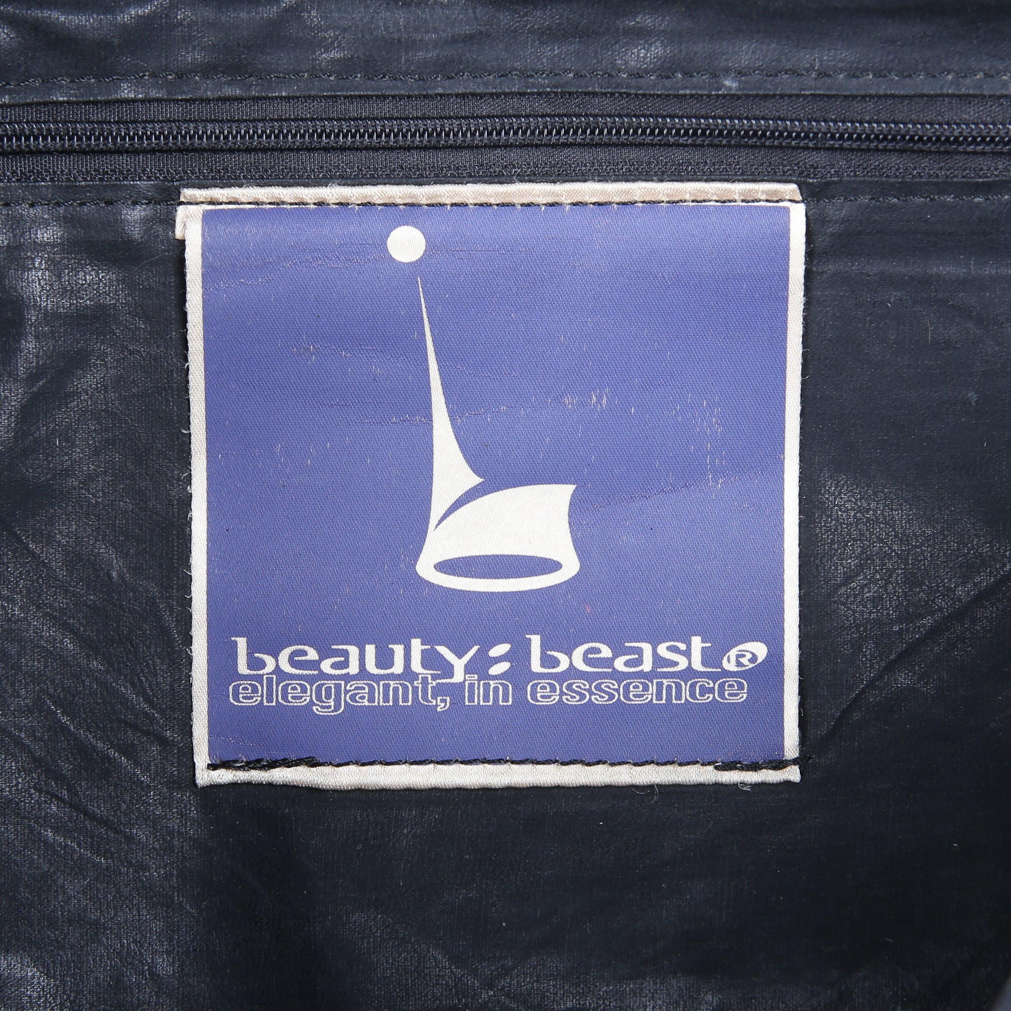 Beauty:Beast Leather Messenger Bag – akaibu.co