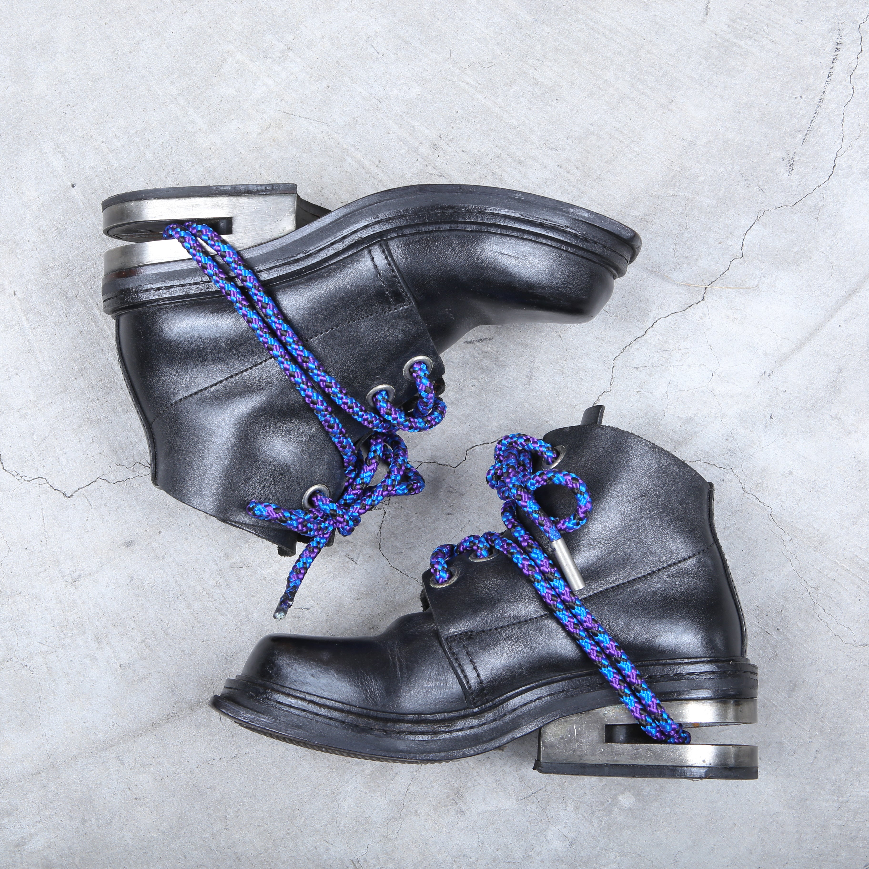 靴 RIM.ARK / Drape design boots AZALEA WANG EMMALINE DENIM STILETTO BOOT – AKIRA