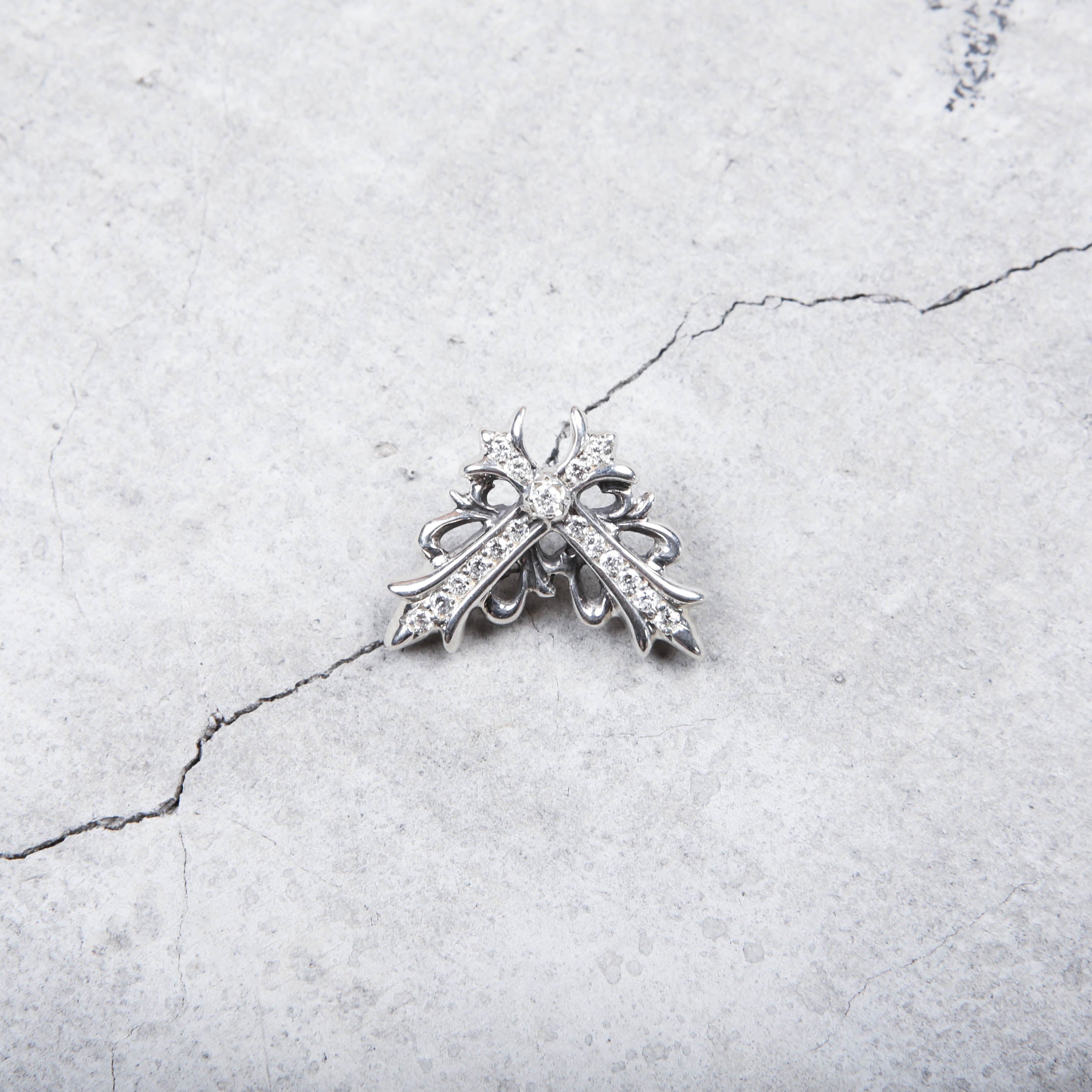 Chrome Hearts 14K Diamond Brooch – akaibu.co