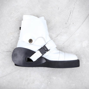 20471120 White Ski Boots SS/99