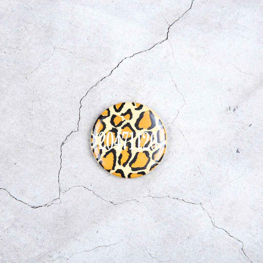 20471120 Leopard Pin Badge SS/98 "Yikes"