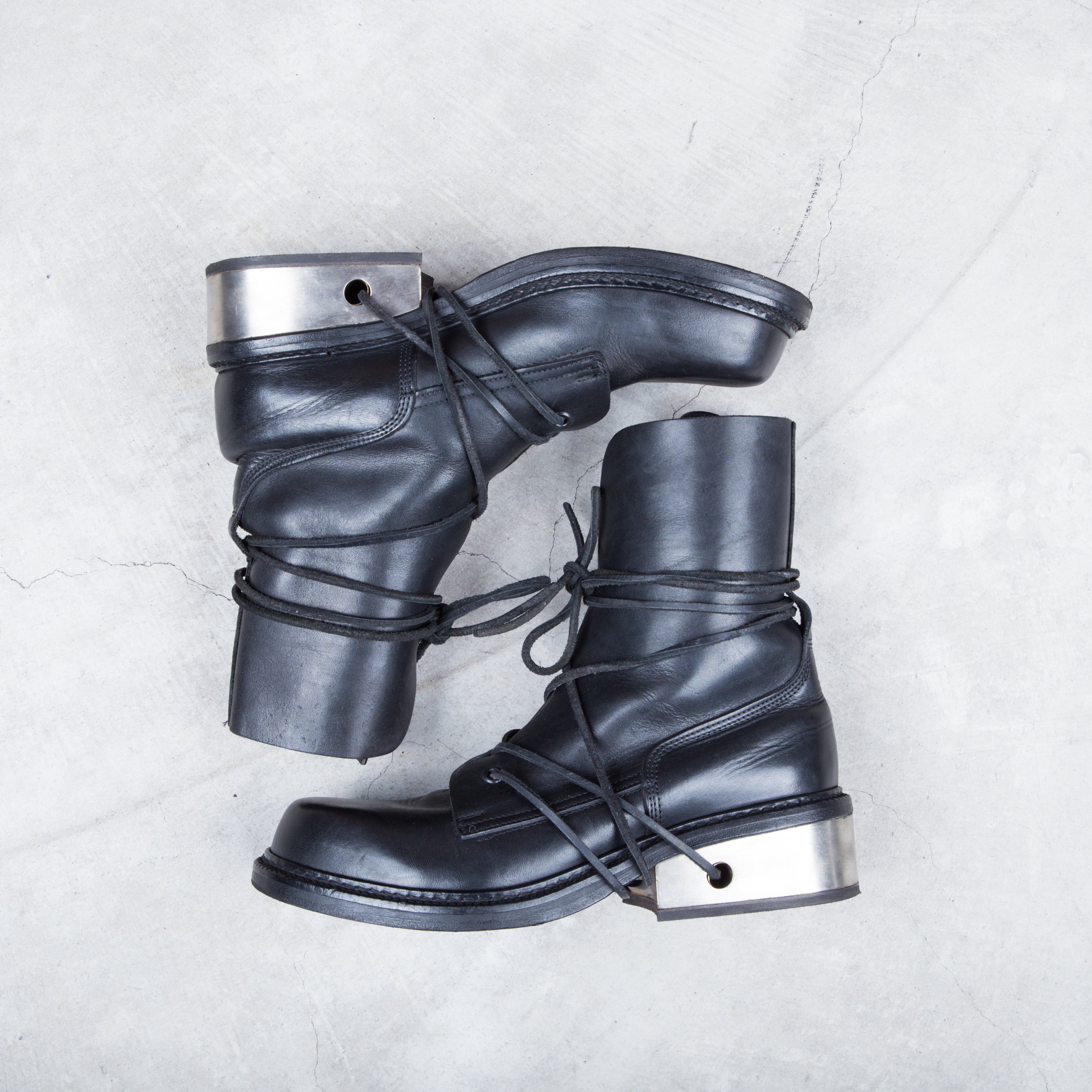 Dirk Bikkembergs Black Metal Lace Through Heel Boots – akaibu.co