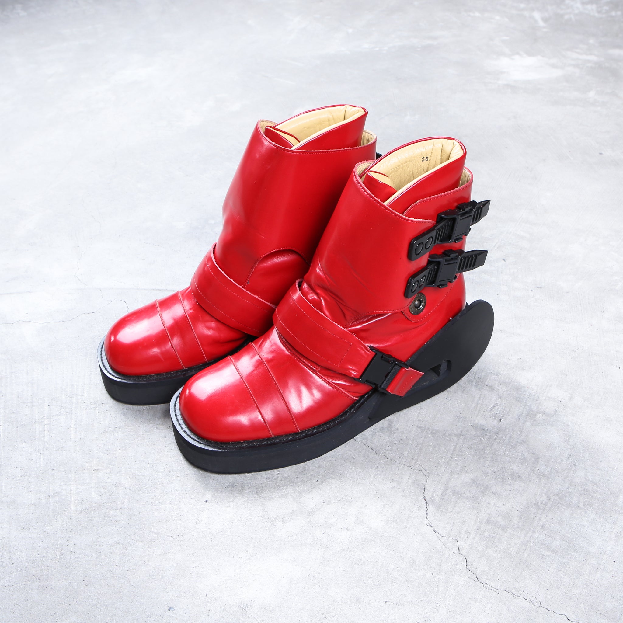 20471120 Red Ski Boots AW/96 – akaibu.co