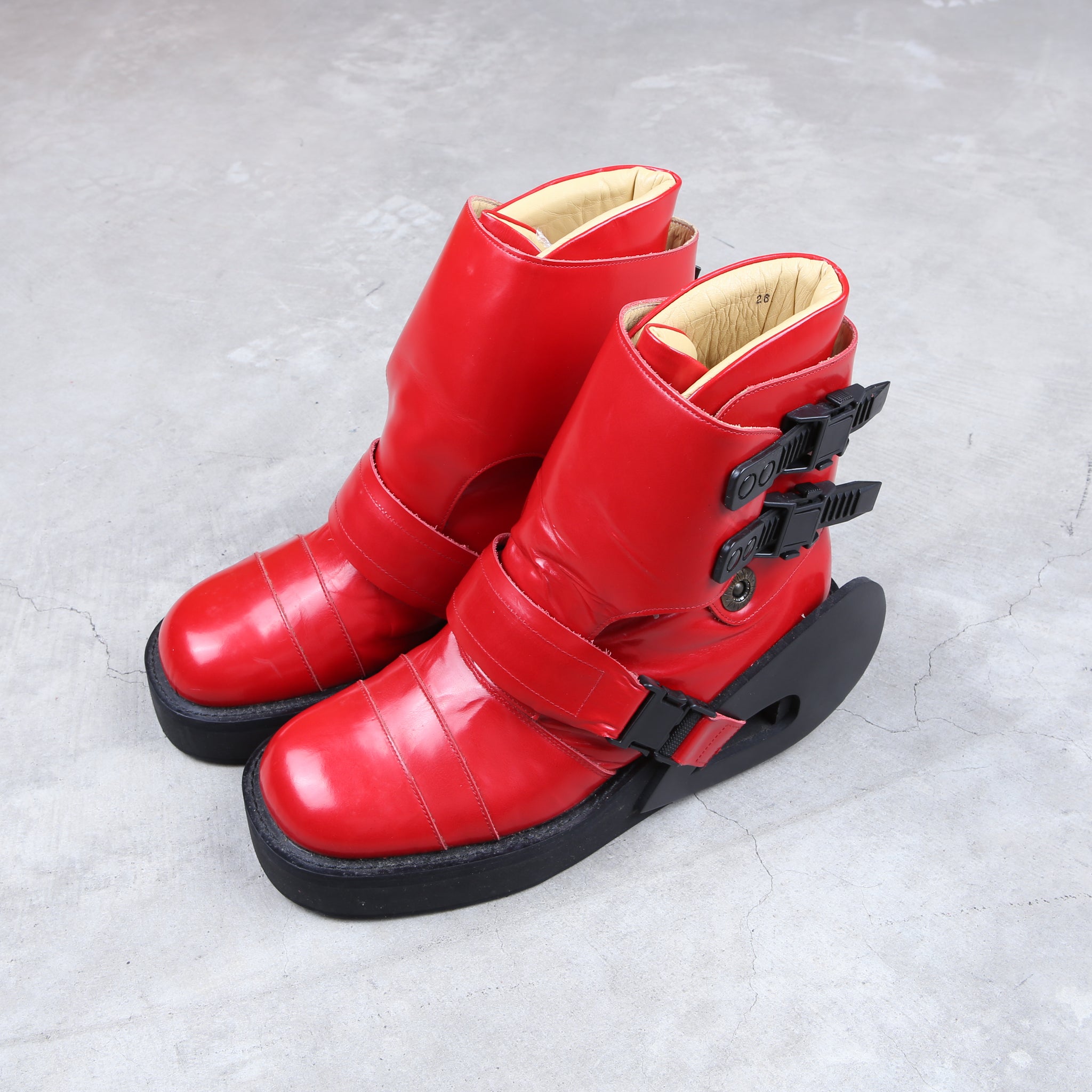 20471120 Red Ski Boots AW/96 – akaibu.co