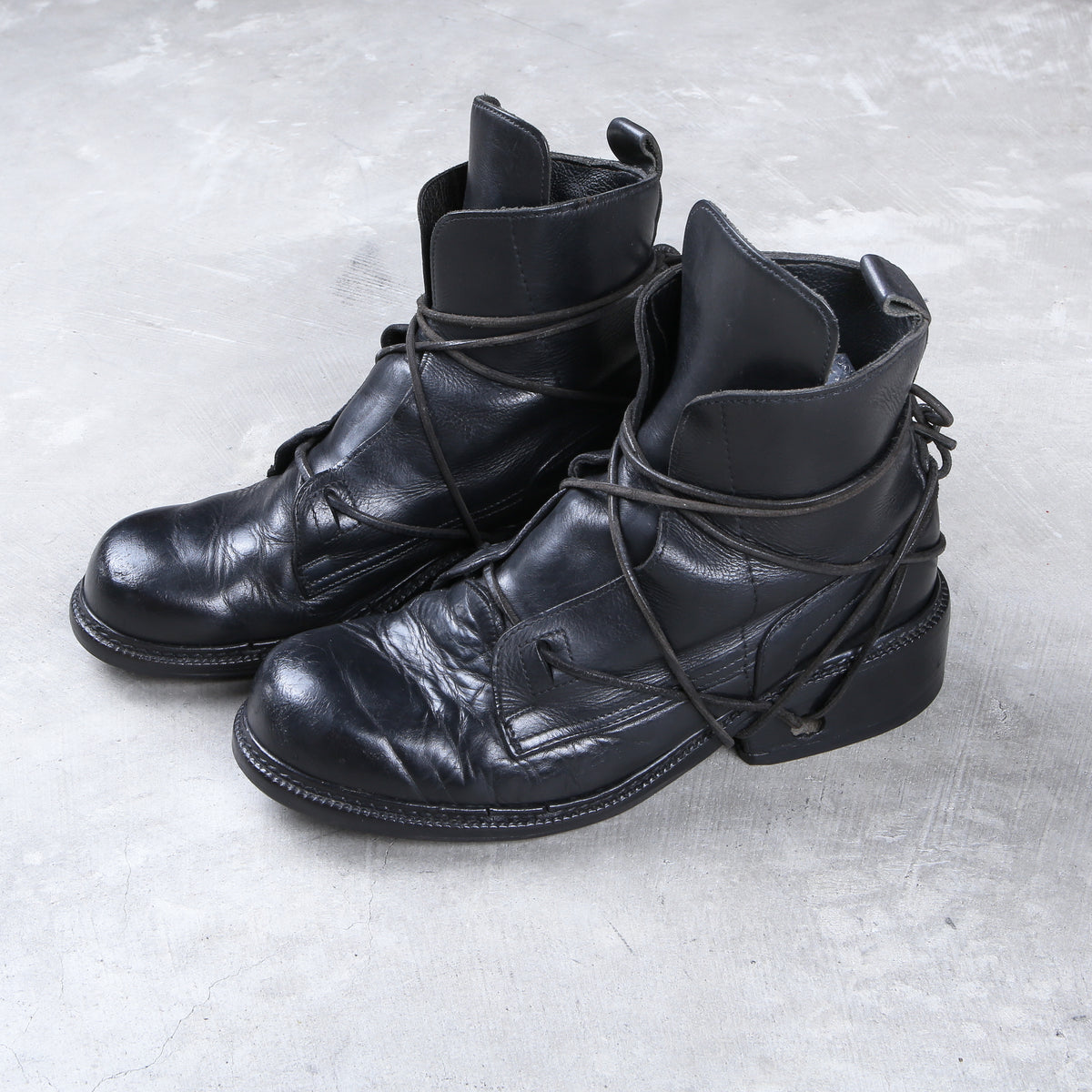 Dirk Bikkembergs 90s Lace Through Heel Boots – akaibu.co