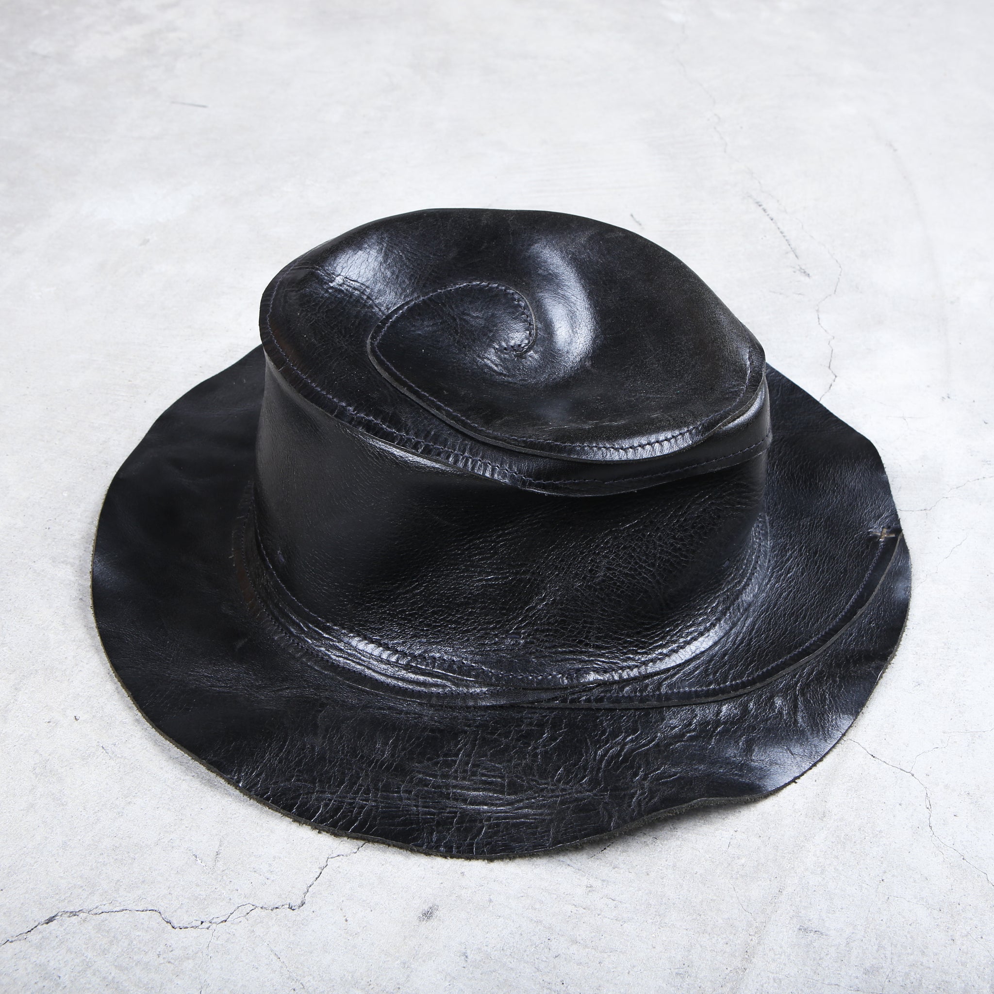 MA+ Spiral Hat in Leather